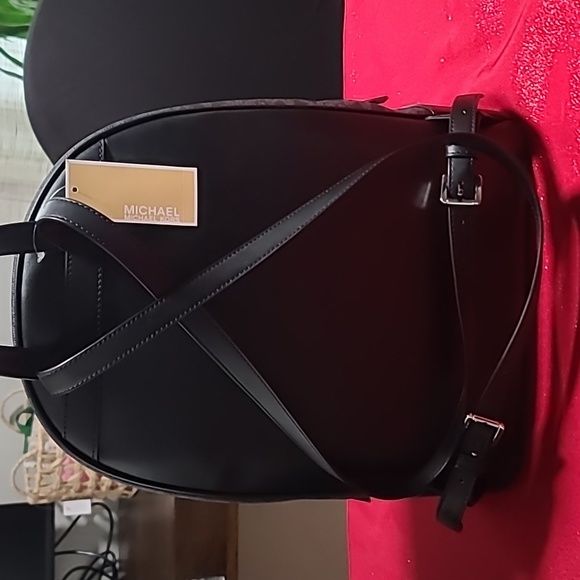 NWT MICHAEL KORS CONNIE Black BACKPACK - Picture 4 of 6